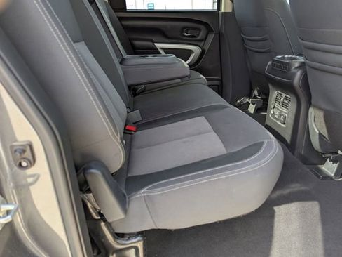 Used 2021 Nissan Titan SV w/ SV Convenience Package image 22