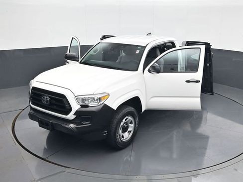Used 2021 Toyota Tacoma SR RWD image 29