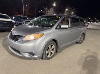 Used 2012 Toyota Sienna LE video 1