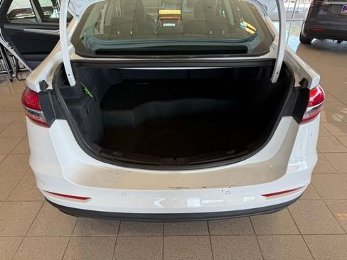 Used 2019 Ford Fusion SE FWD image 22