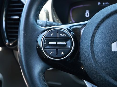 Used 2023 Kia Soul EX FWD image 13