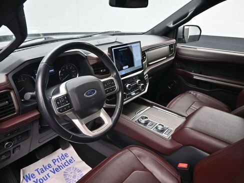 Used 2024 Ford Expedition Limited AWD/4WD image 19