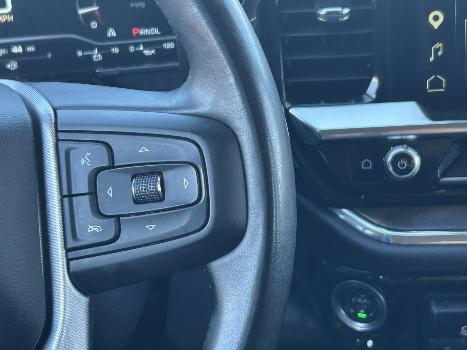 Certified 2025 GMC Sierra 1500 SLT RWD image 24