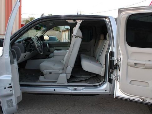 Used 2012 GMC Sierra 2500 SLE w/ SLE Preferred Package image 8