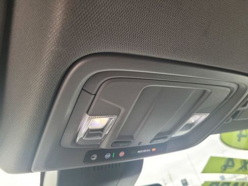 Used 2024 GMC Sierra 1500 SLT image 30