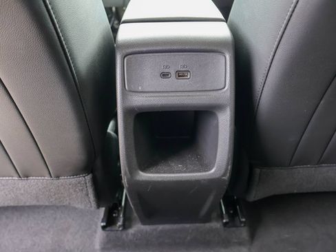Used 2025 Chevrolet Trax LT w/ LT Convenience Package FWD image 19