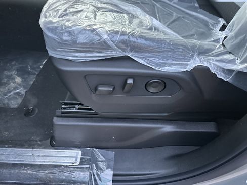 New 2026 Chevrolet Silverado 1500 LT image 10