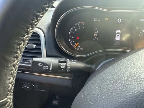 Used 2021 Jeep Grand Cherokee Limited X image 38