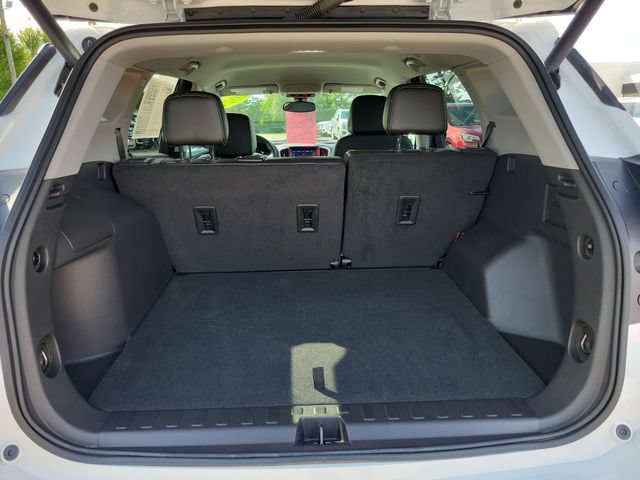Used 2024 GMC Terrain SLT AWD/4WD image 36