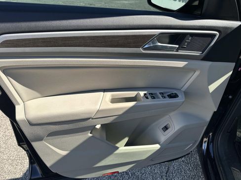 Used 2019 Volkswagen Atlas SEL image 14