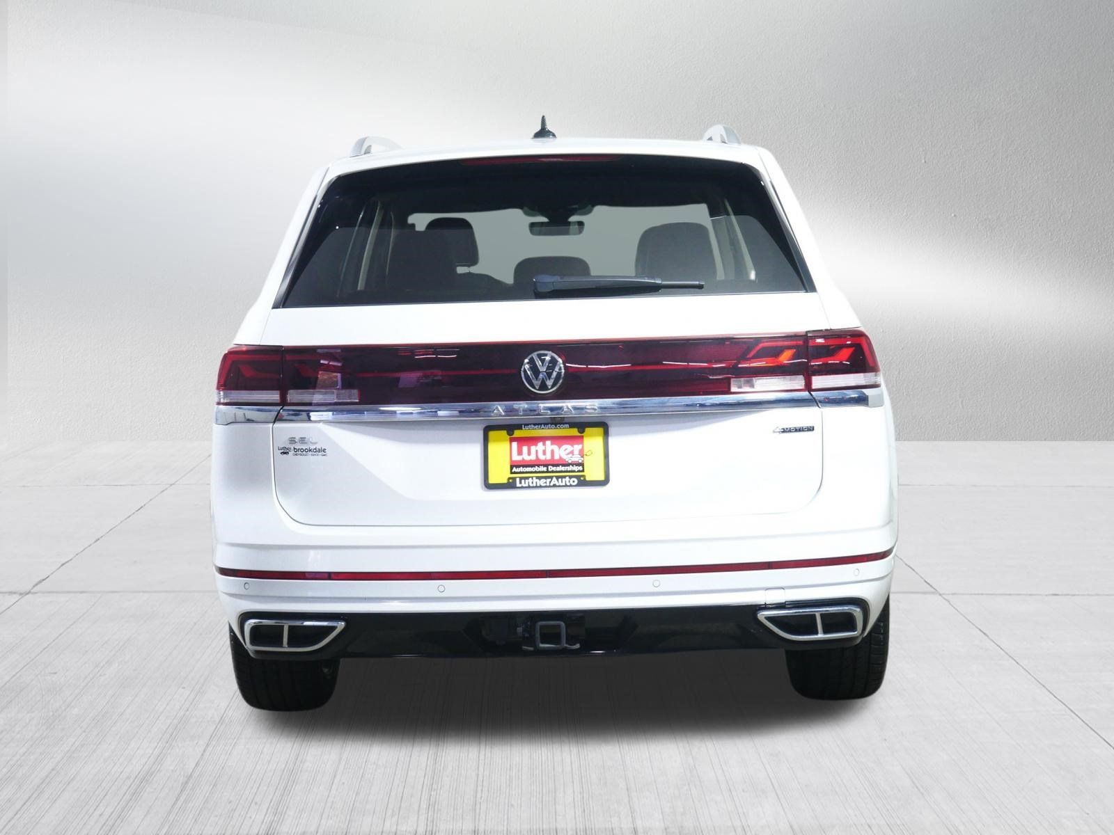 Used 2024 Volkswagen Atlas SEL Premium R-Line AWD/4WD image 6