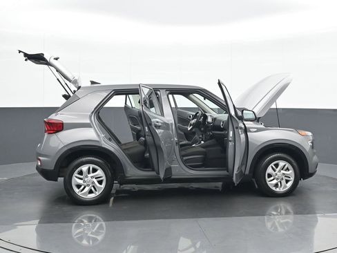 Used 2022 Hyundai Venue SE w/ Cargo Package image 26