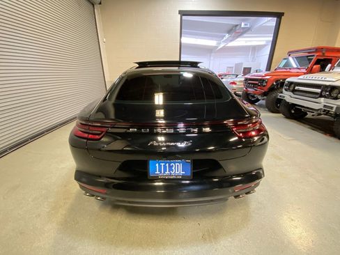 Used 2020 Porsche Panamera 4S image 10