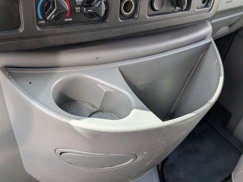 Used 2015 Ford E-350 and Econoline 350 Super Duty image 20