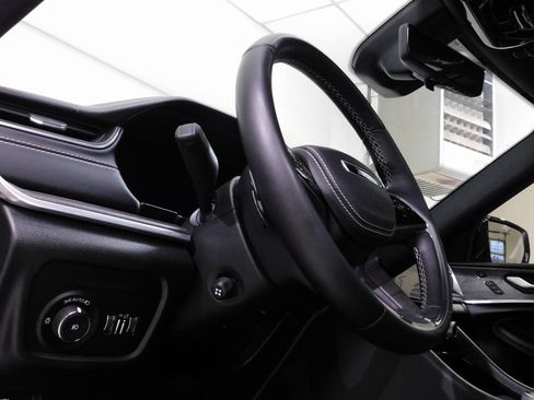 Used 2022 Jeep Grand Cherokee L Overland w/ Luxury Tech Group IV image 31