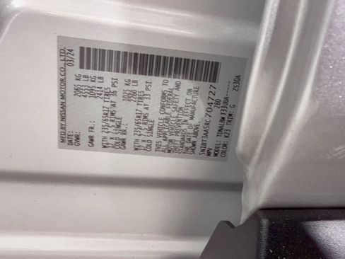 Used 2024 Nissan Rogue S FWD image 31
