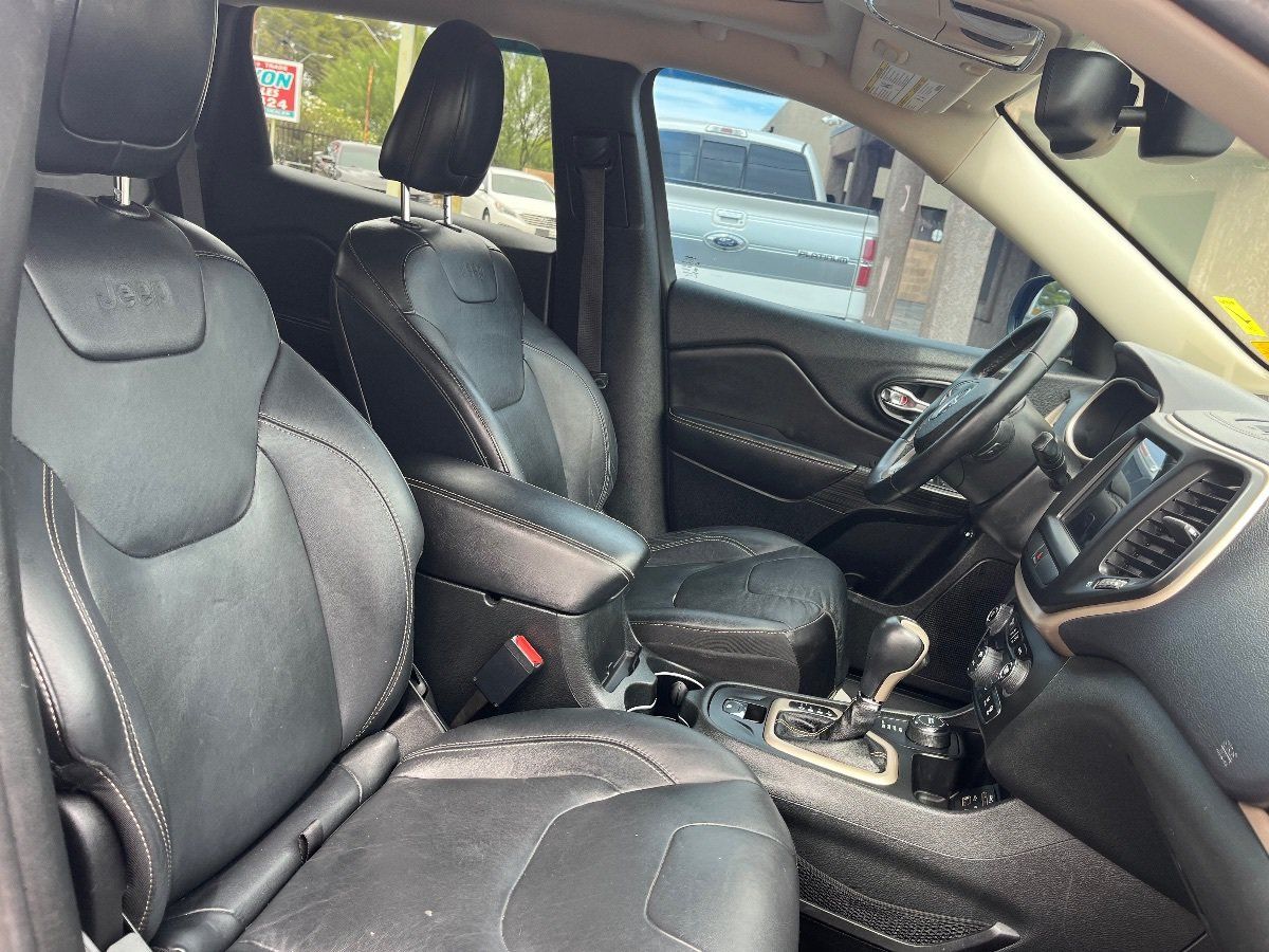 Used 2015 Jeep Cherokee Limited AWD/4WD image 38