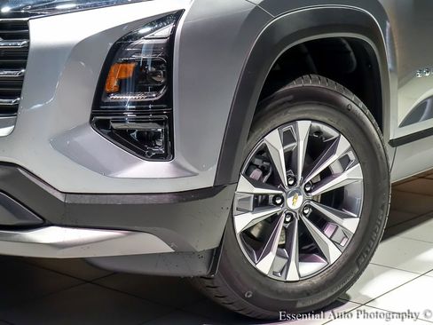 New 2026 Chevrolet Equinox LT w/ Convenience Package II AWD/4WD image 4