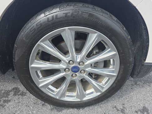 Used 2017 Ford Edge Titanium w/ Equipment Group 302A AWD/4WD image 31