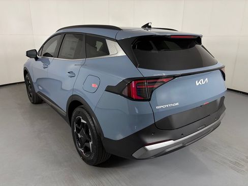 New 2026 Kia Sportage EX AWD/4WD image 6
