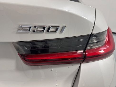 Used 2023 BMW 330i xDrive Sedan w/ Premium Package AWD/4WD image 13