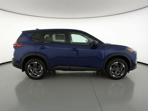 Used 2025 Nissan Rogue SV FWD image 11