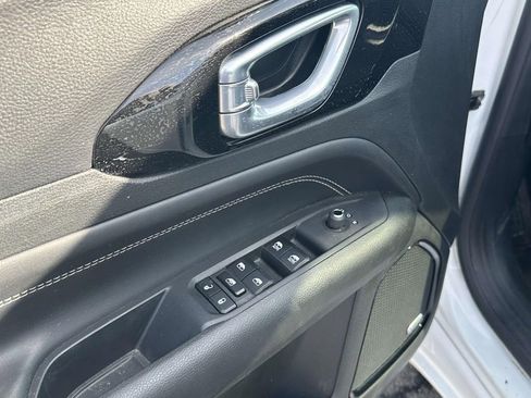 Used 2023 Jeep Compass High Altitude image 17