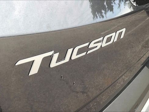 Used 2025 Hyundai Tucson Limited AWD/4WD image 10