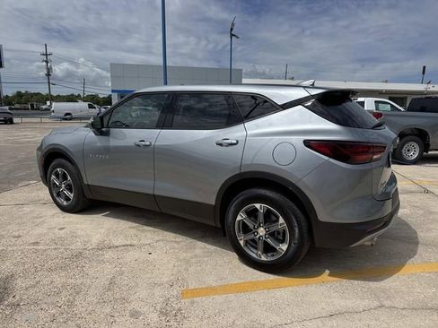 Used 2025 Chevrolet Blazer LT FWD image 15