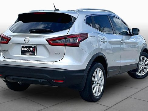 Used 2022 Nissan Rogue Sport SV FWD image 12