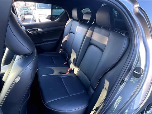 Used 2017 Lexus CT 200h image 28