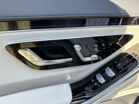 Certified 2023 Mercedes-Benz S 500 4MATIC w/ AMG Line image 17
