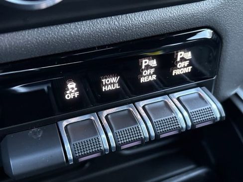 Used 2021 RAM 1500 Big Horn image 19