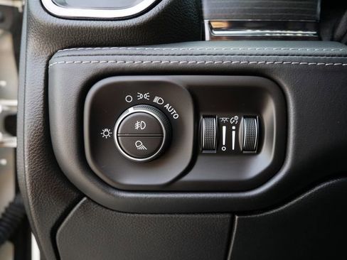 Used 2022 RAM 2500 Limited image 17