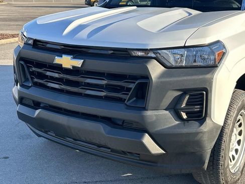 Used 2024 Chevrolet Colorado W/T w/ WT Convenience Package image 11