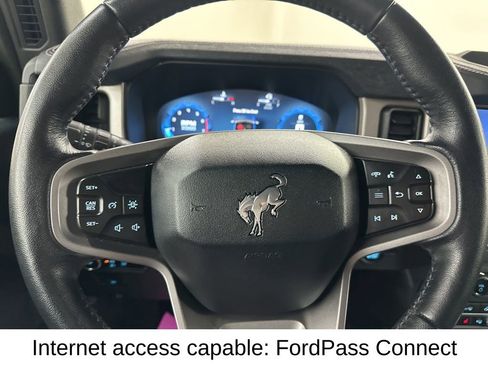 Used 2025 Ford Bronco Outer Banks AWD/4WD image 34
