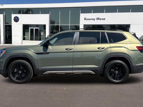 New 2025 Volkswagen Atlas Peak Edition SE image 7