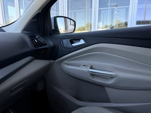 Used 2015 Ford Escape SE FWD image 22