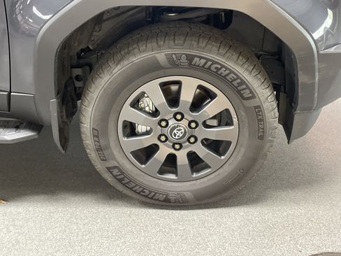 Used 2024 Toyota Land Cruiser image 6