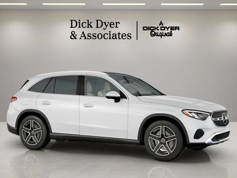 Used 2026 Mercedes-Benz GLC 300 image 8