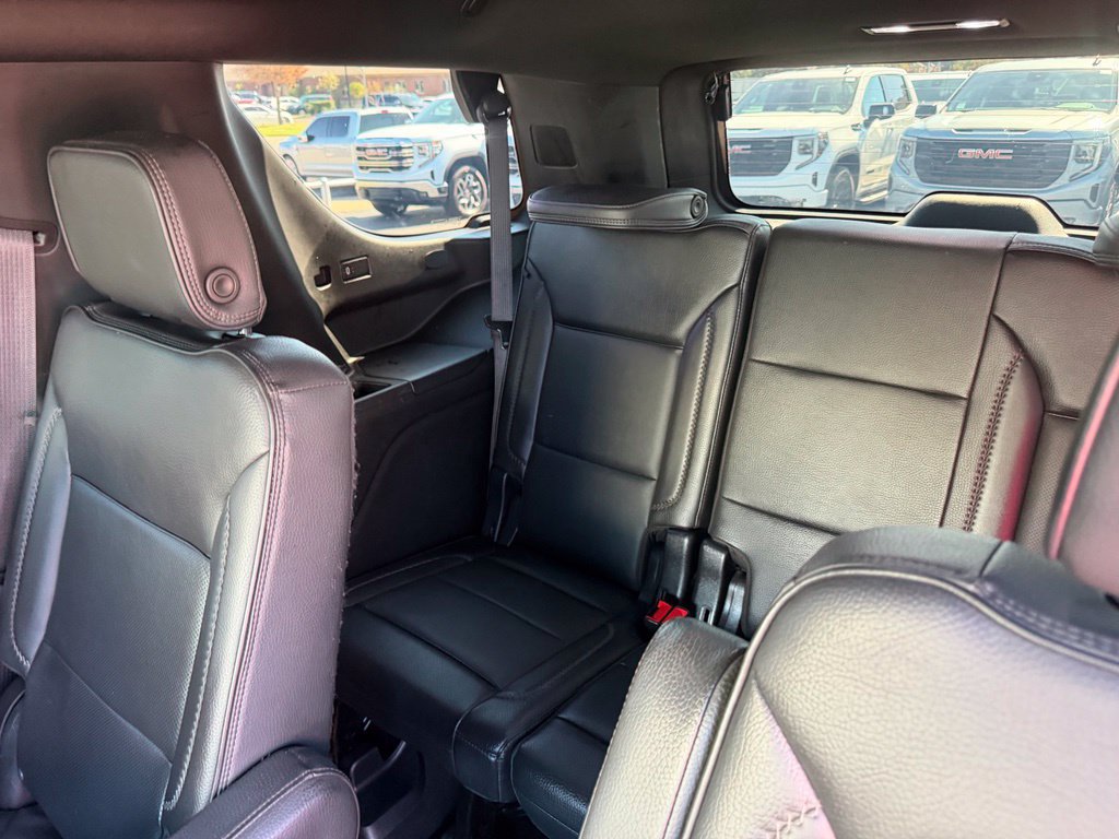Used 2022 GMC Yukon Denali w/ Denali Premium Package AWD/4WD image 22