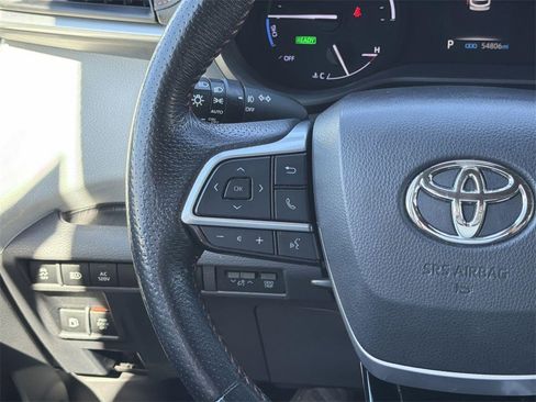 Used 2021 Toyota Sienna XSE w/ XSE Plus Package image 9