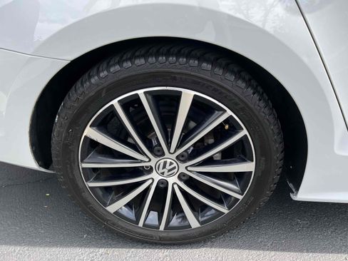 Used 2016 Volkswagen Jetta Sport w/ Lighting Package image 49