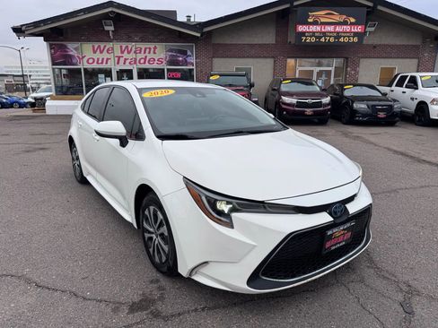 Used 2020 Toyota Corolla LE image 2