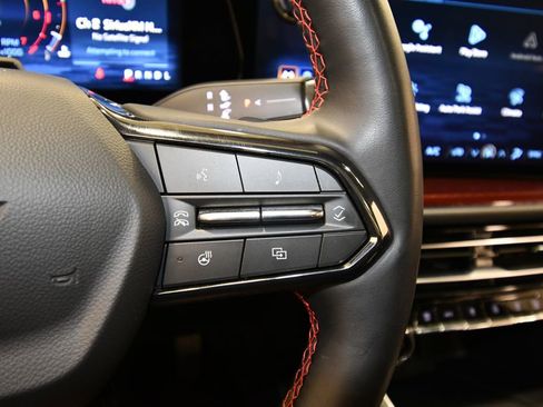 Used 2024 Chevrolet Traverse RS AWD/4WD image 23
