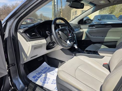 Used 2019 Hyundai Sonata Limited w/ Ultimate Package 04 image 16