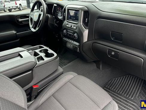 Certified 2025 Chevrolet Silverado 1500 Custom image 18