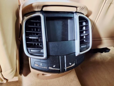 Used 2012 Porsche Cayenne S AWD/4WD image 12