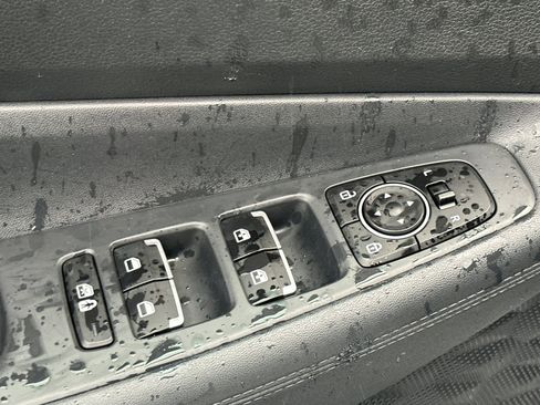 Used 2021 Hyundai Santa Fe SEL image 11