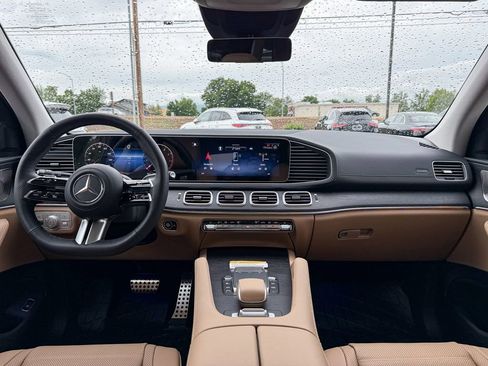 New 2026 Mercedes-Benz GLS 450 4MATIC image 12